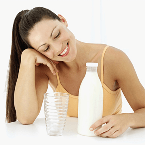 Sữa cho mẹ sau sinh và những điều cần biết