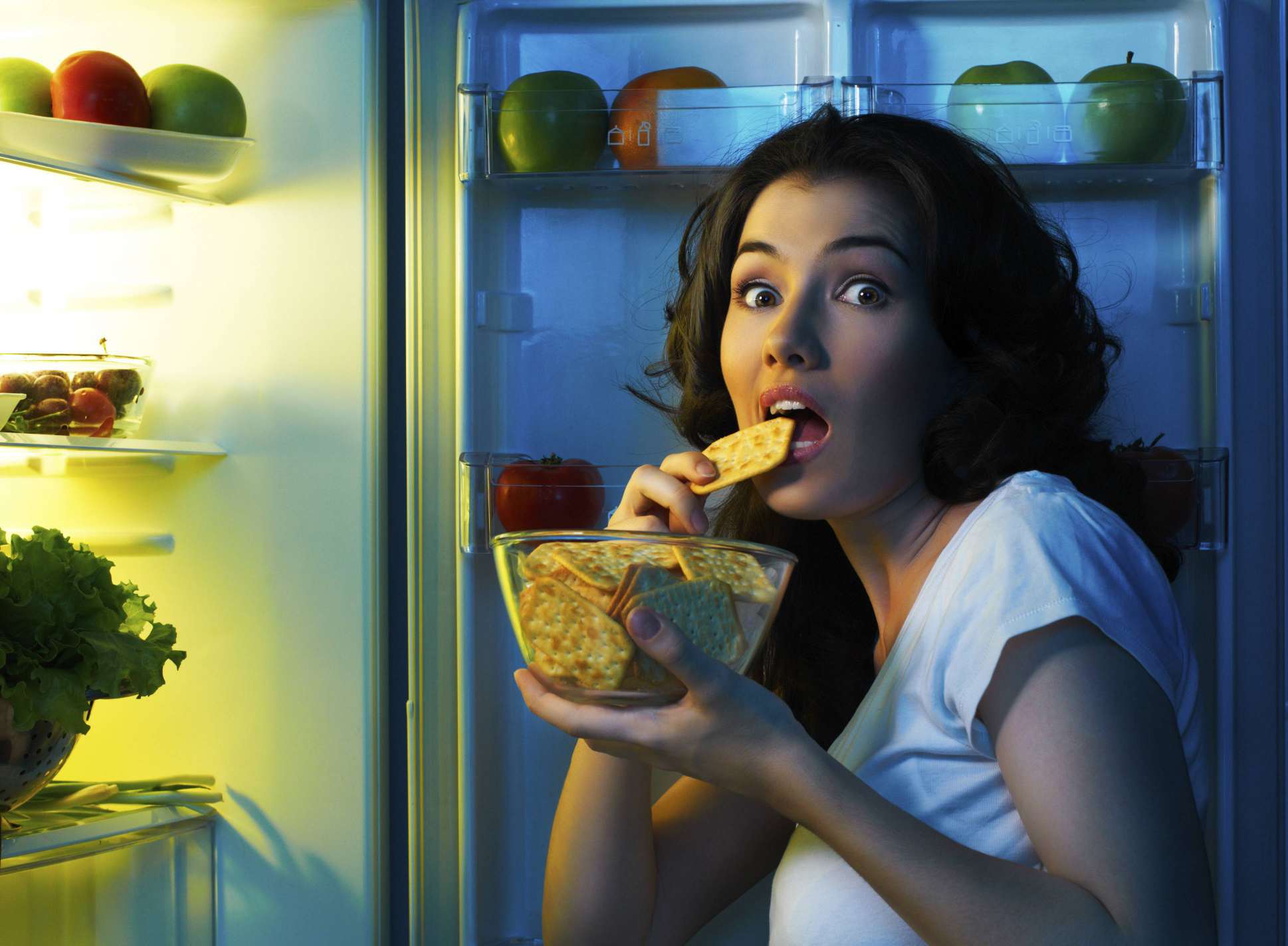 Bạn đã biết về tác hại của việc ăn khuya?