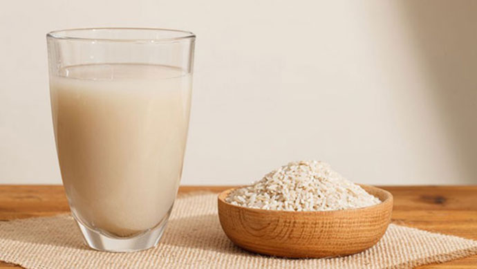 Sữa gạo có nhiều tác dụng tốt cho sức khỏe và làm đẹp