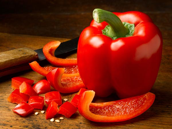 Tận dụng vitamin C trong ớt chuông đỏ bằng cách nấu chín