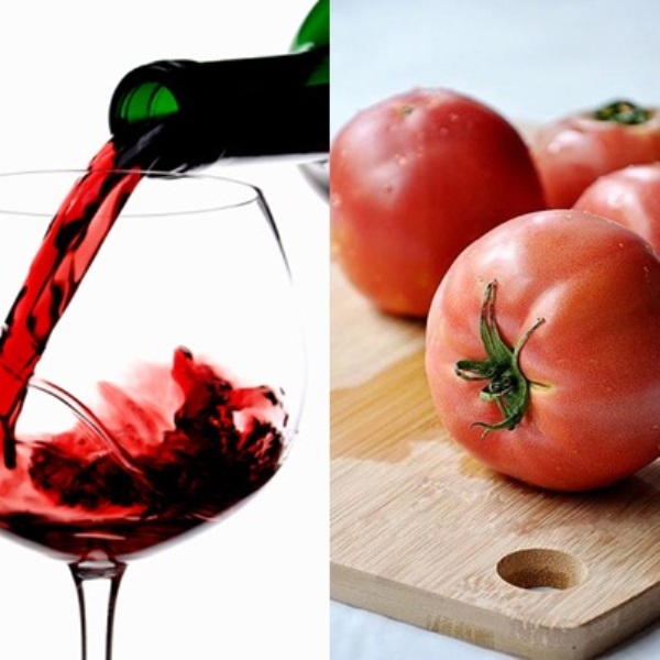 Sử dụng cà chua cùng bia rượu sẽ gây ra bệnh khó tiêu hóa trong dịch dạ dày