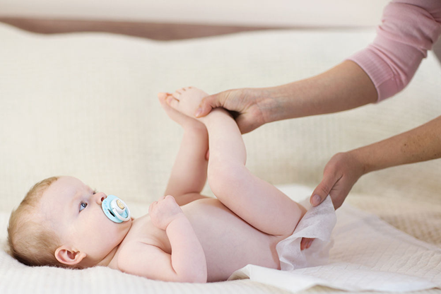 TOP 3 dấu hiệu tiêu chảy ở trẻ sơ sinh và cách xử trí tại nhà