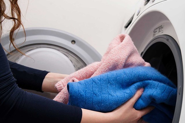 hướng dẫn cách giặt áo len