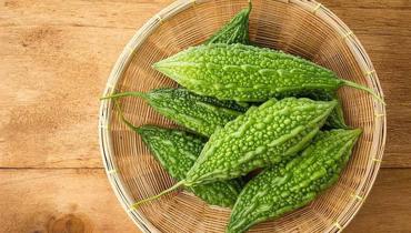 Trị mụn bằng khổ qua