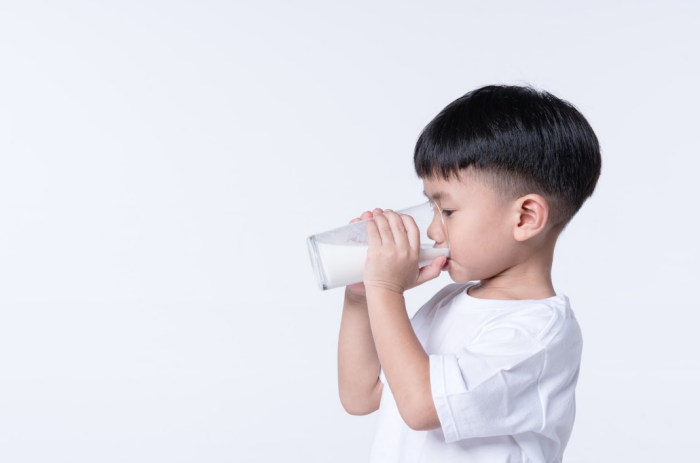 sữa vị nhạt tự nhiên cho bé